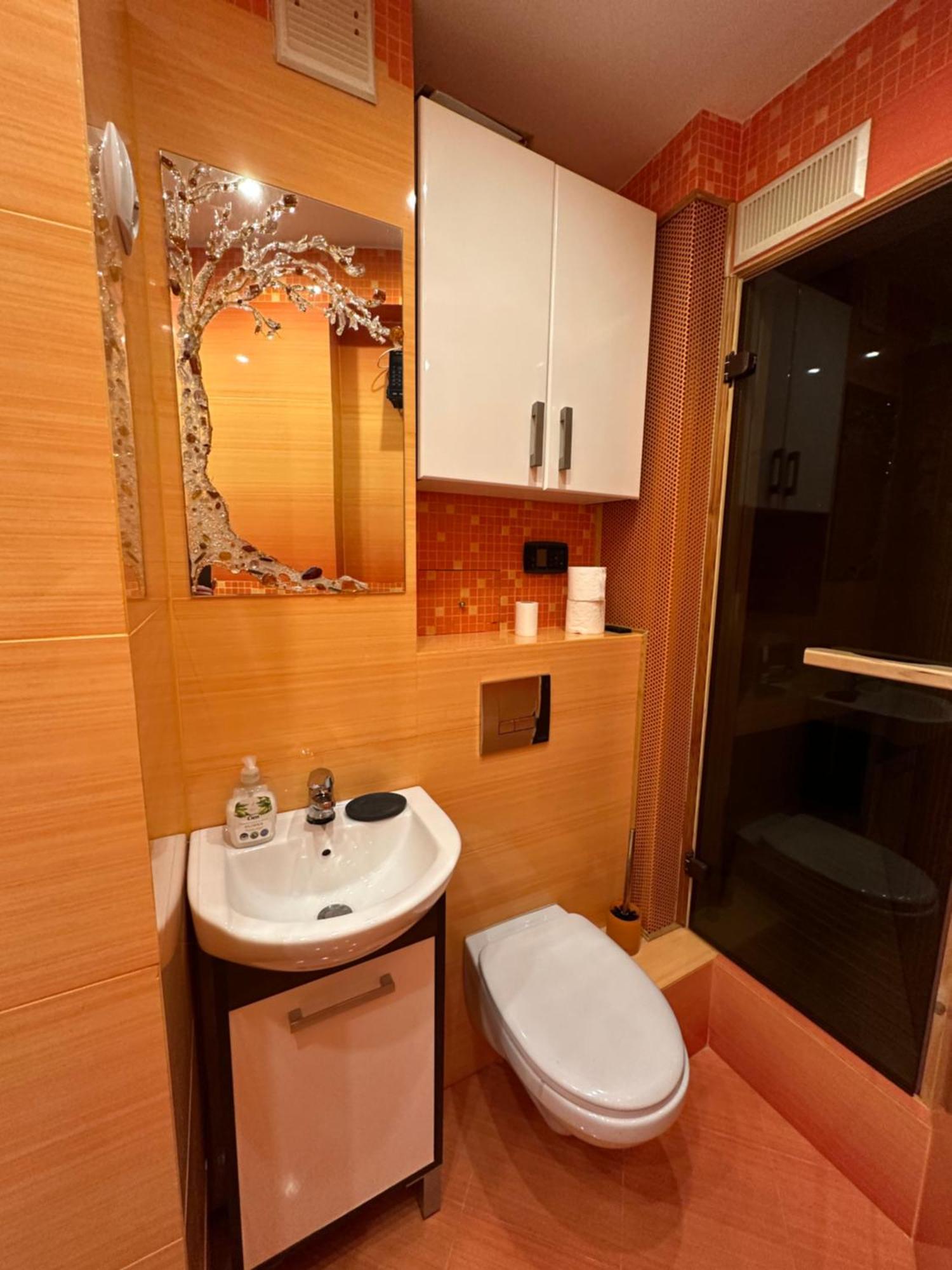 Large, Luxury Condo With Sauna แชมิตช์ ภายนอก รูปภาพ