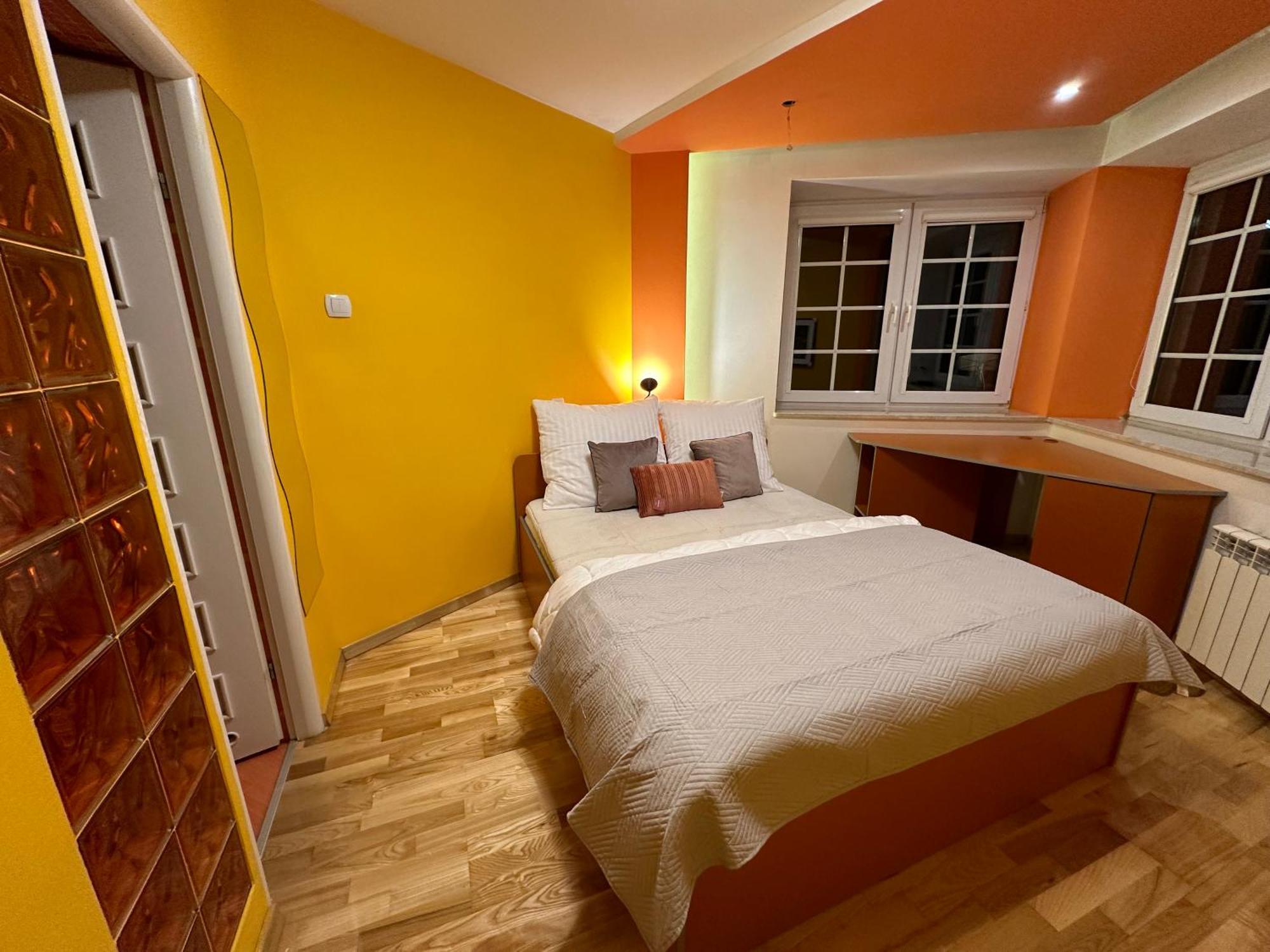 Large, Luxury Condo With Sauna แชมิตช์ ภายนอก รูปภาพ