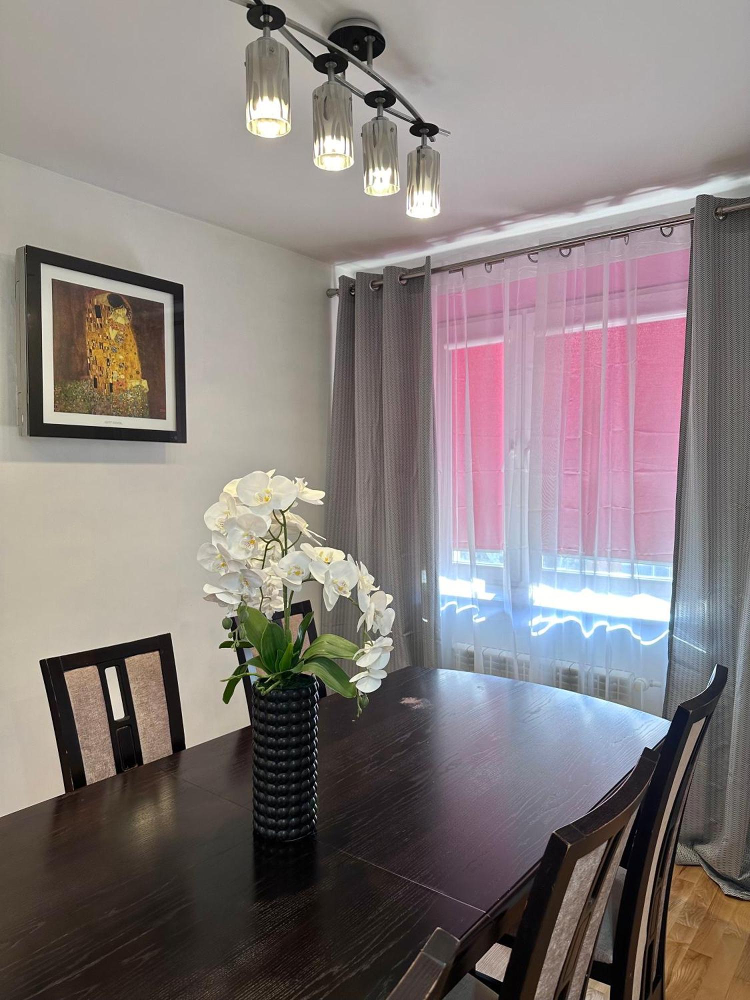 Large, Luxury Condo With Sauna แชมิตช์ ภายนอก รูปภาพ