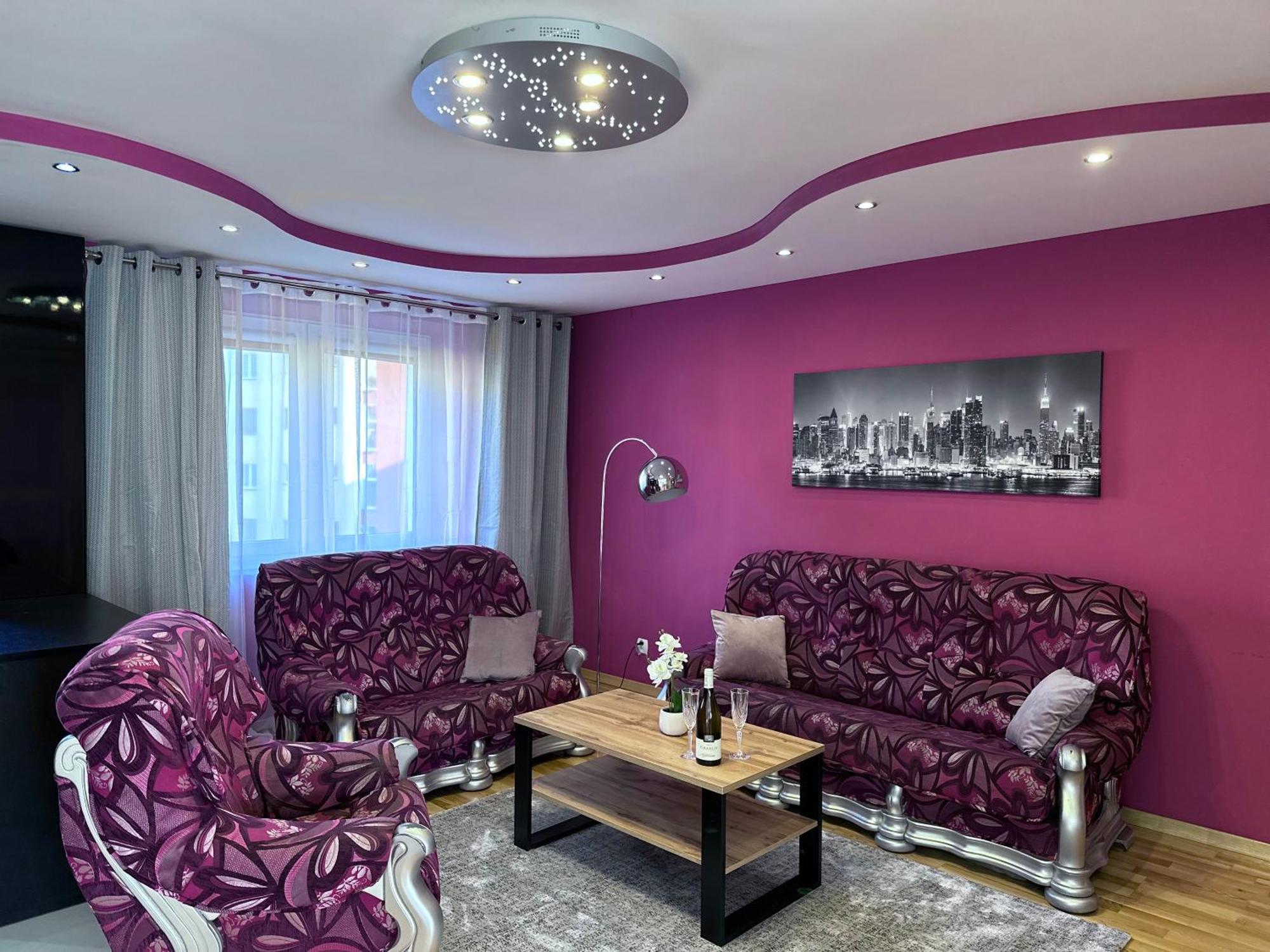 Large, Luxury Condo With Sauna แชมิตช์ ภายนอก รูปภาพ